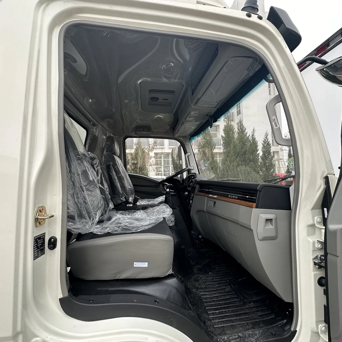 New HOWO Refrigerator Fridge Truck Food Storage Transport Sinotruk Sinotruck Light Truck Dump trucks