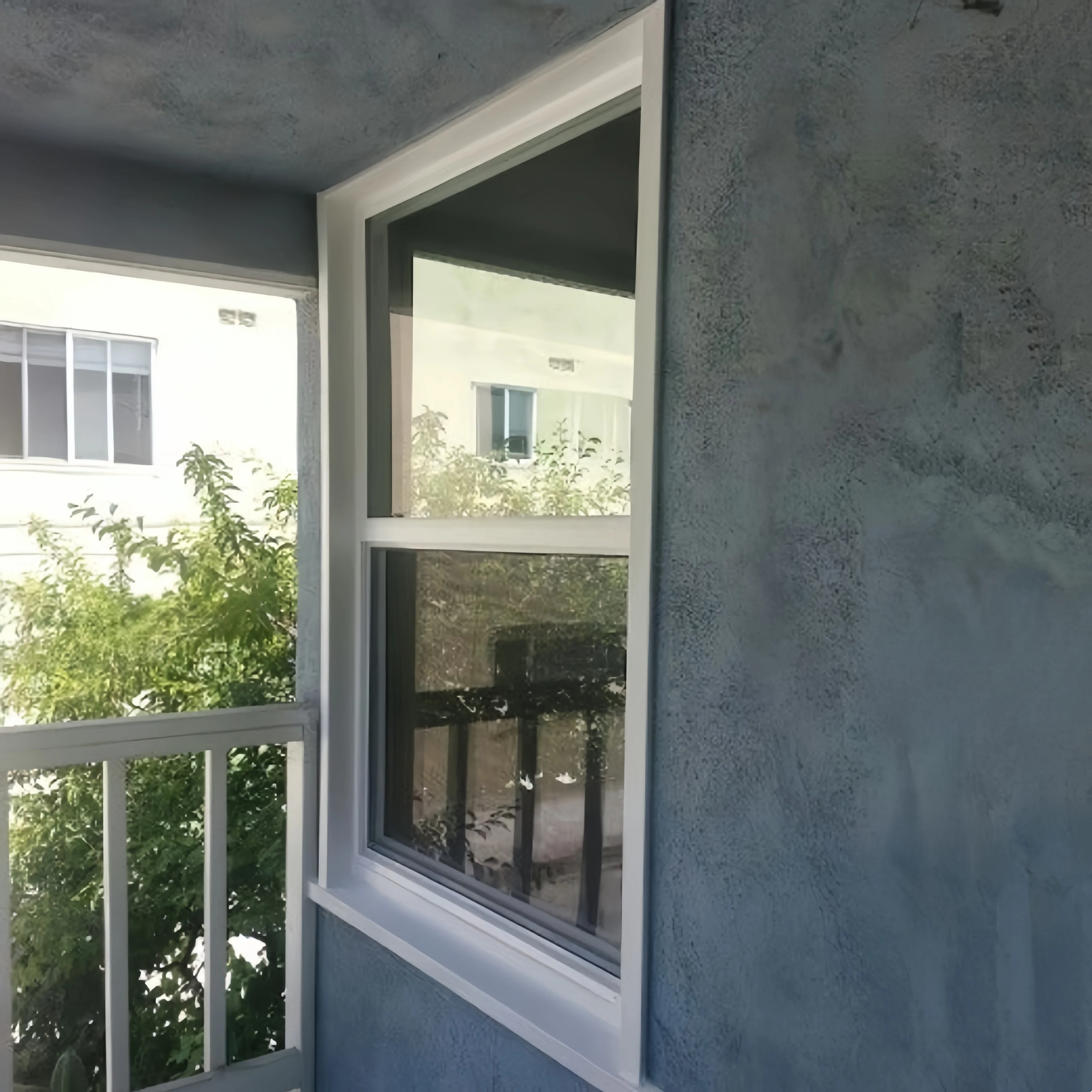 Customized double tempered glass American black and white vinyl double hung windows doublehung windows for sale