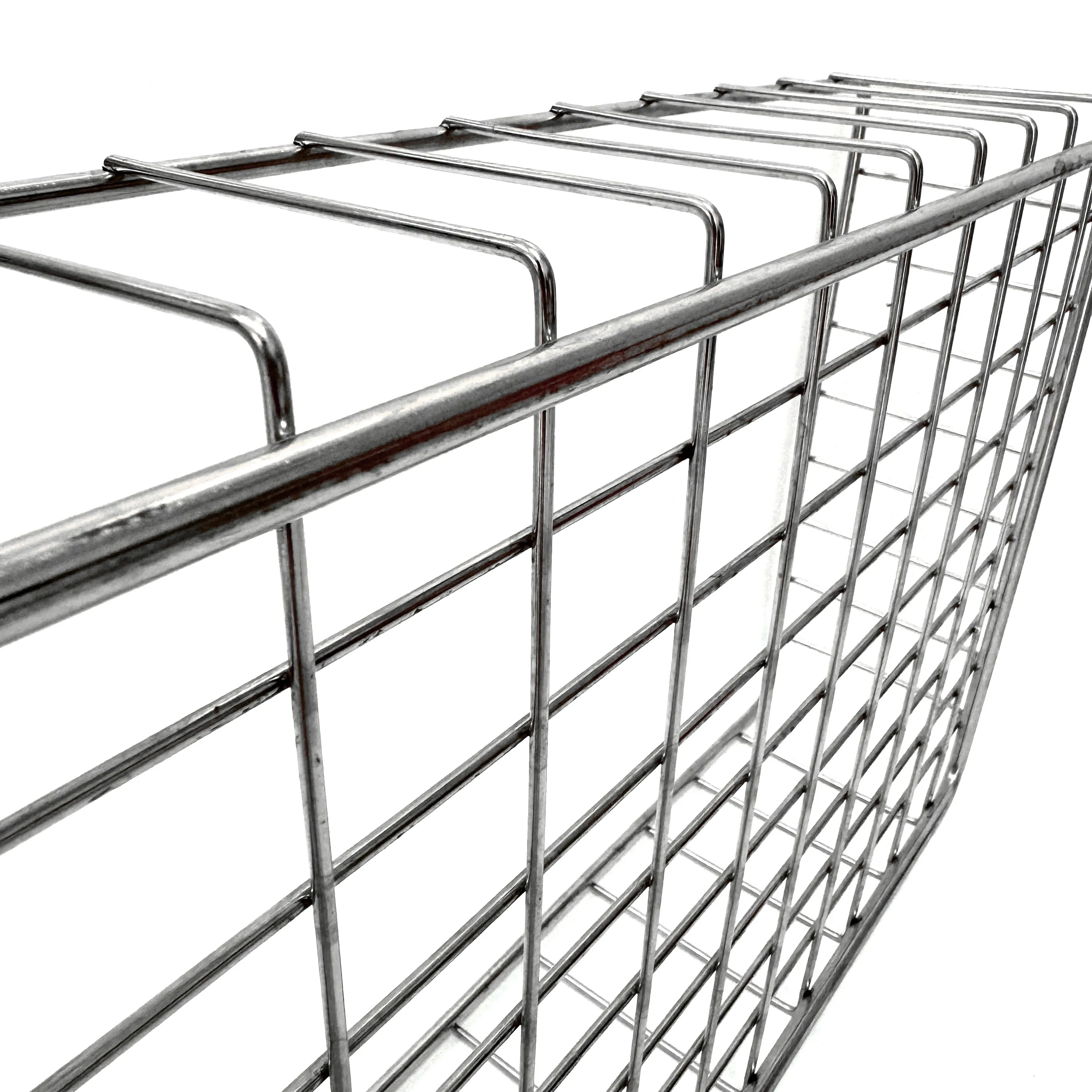 Wholesales Price Fruit Vegetable Wrought Iron Laundry Basket Modern Rectangle Wire Vintage Kitchen Metal Storage Basket