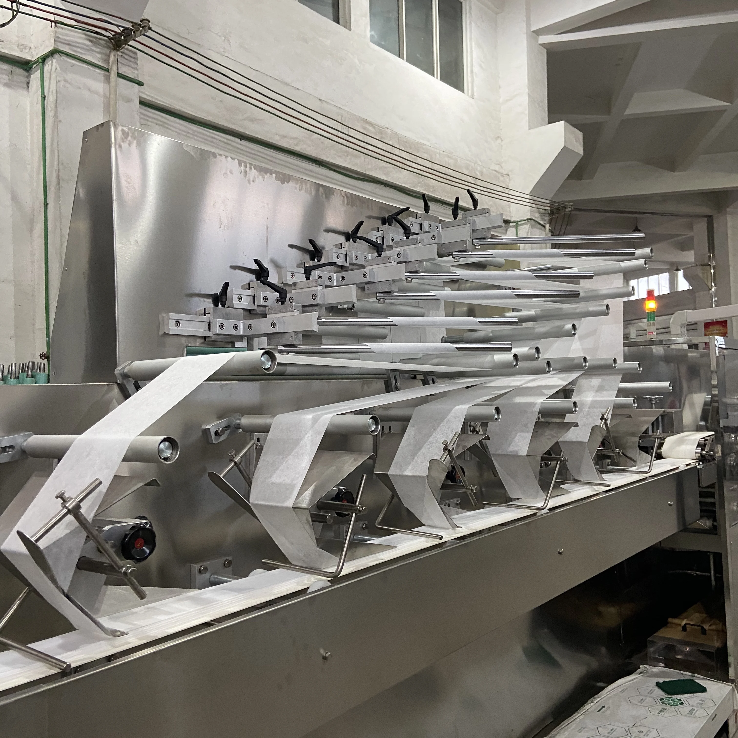 Full automatic single wet paper machine