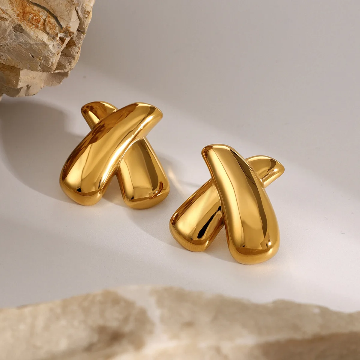 2024 Trendy Stainless Steel Gold Plated Jewelry Chubby Twisted X Shape Chunky Gold Two Tone Cross Earring Stud Earrings