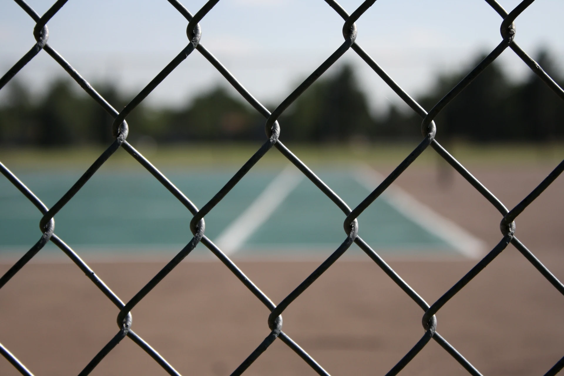 Factory direct sale 8 foot boundary wall pvc coated used wire mesh chain link fence for sale