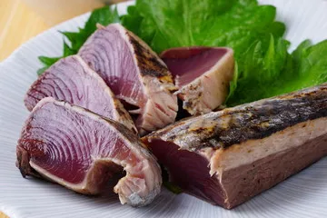 Rich flavor seafood bonito straw grilled tataki diced seared tuna skipjack frozen fish