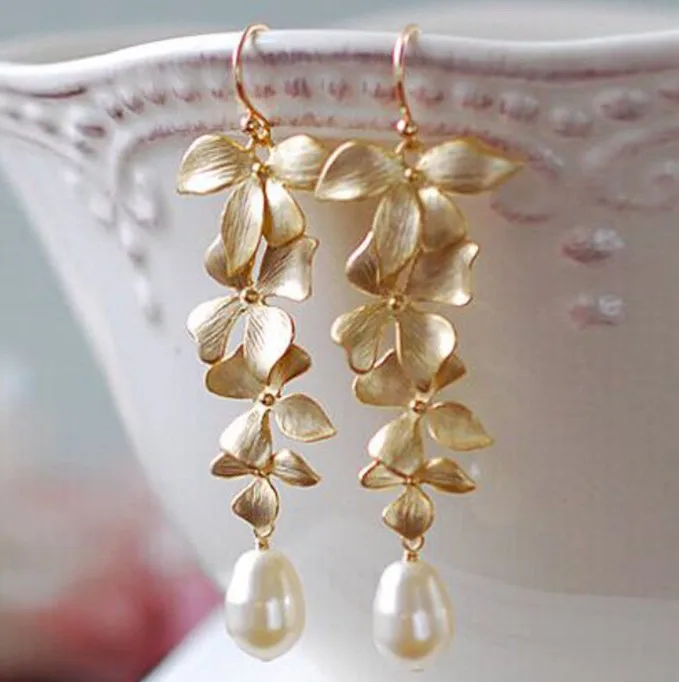 Korean Sweet Style Pearl Long Drop Earrings Gold Plated Pearl Leaf Hoop Earrings for Women
