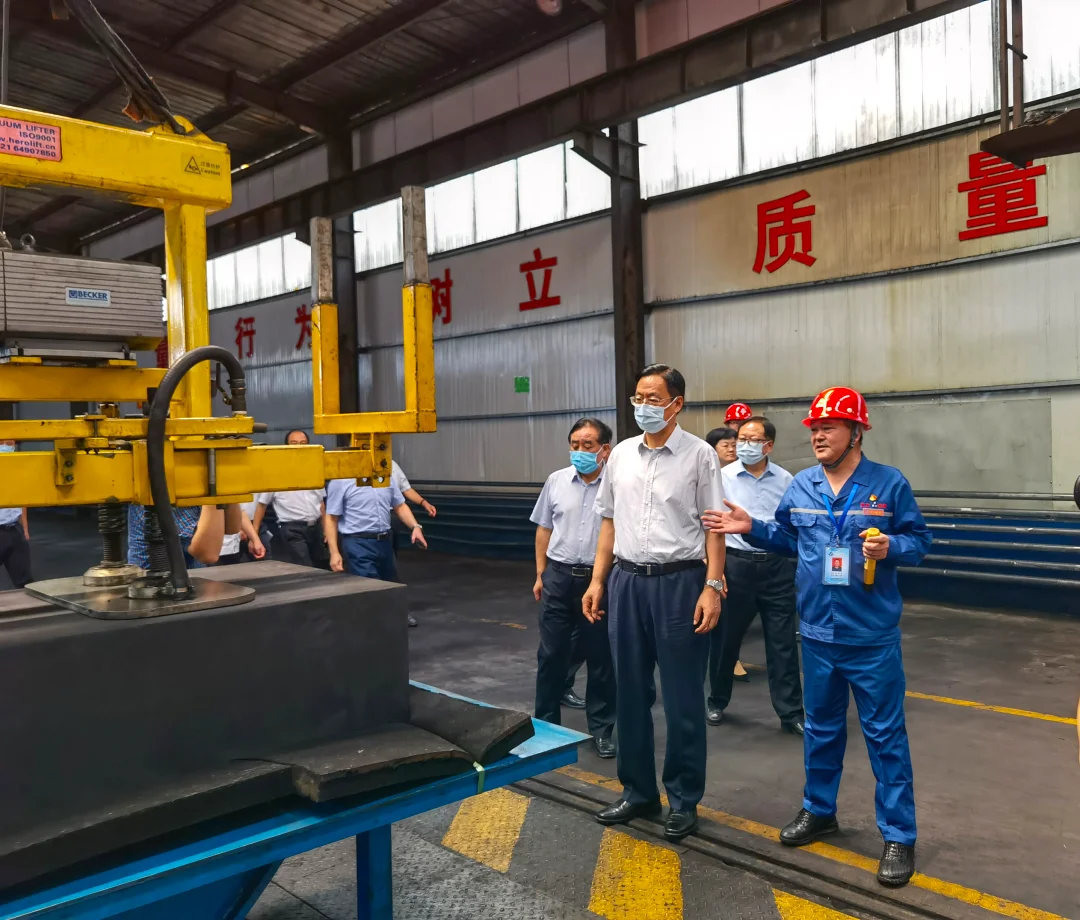 Изостатический графитовый блок высокой плотности 1600*600*350 мм с высокой твердостью