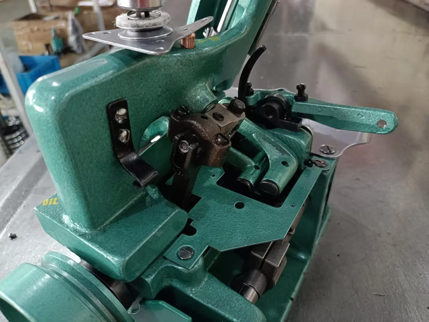 JUKKY GN1-6D Manual Feed High-Speed 3-Thread Overlock Sewing Machine Portable Mini Electric Knitting Fabric Home Factory Direct