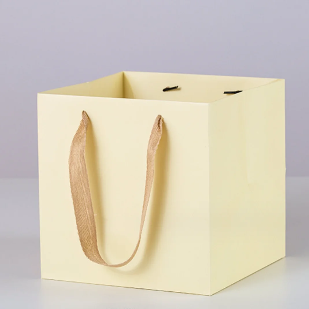 Exquisite Square Kraft Paper Bags Disposable Flower Tote Bags for Food for Cake Bouquet and Gift Customize Packaging