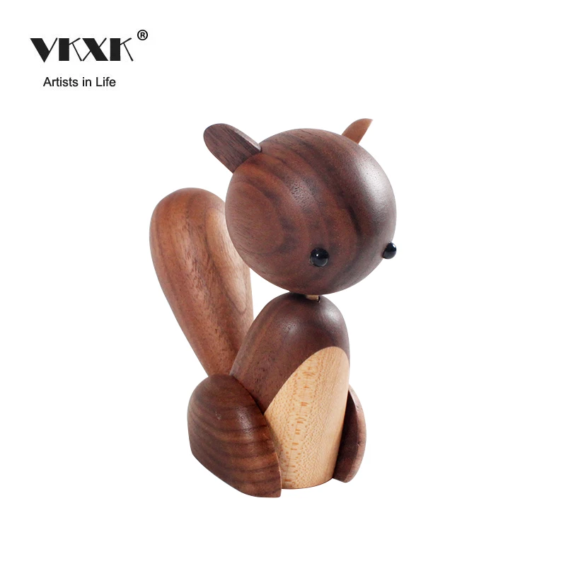 Professional manufacturer squirrel walnut miniature wood crafts