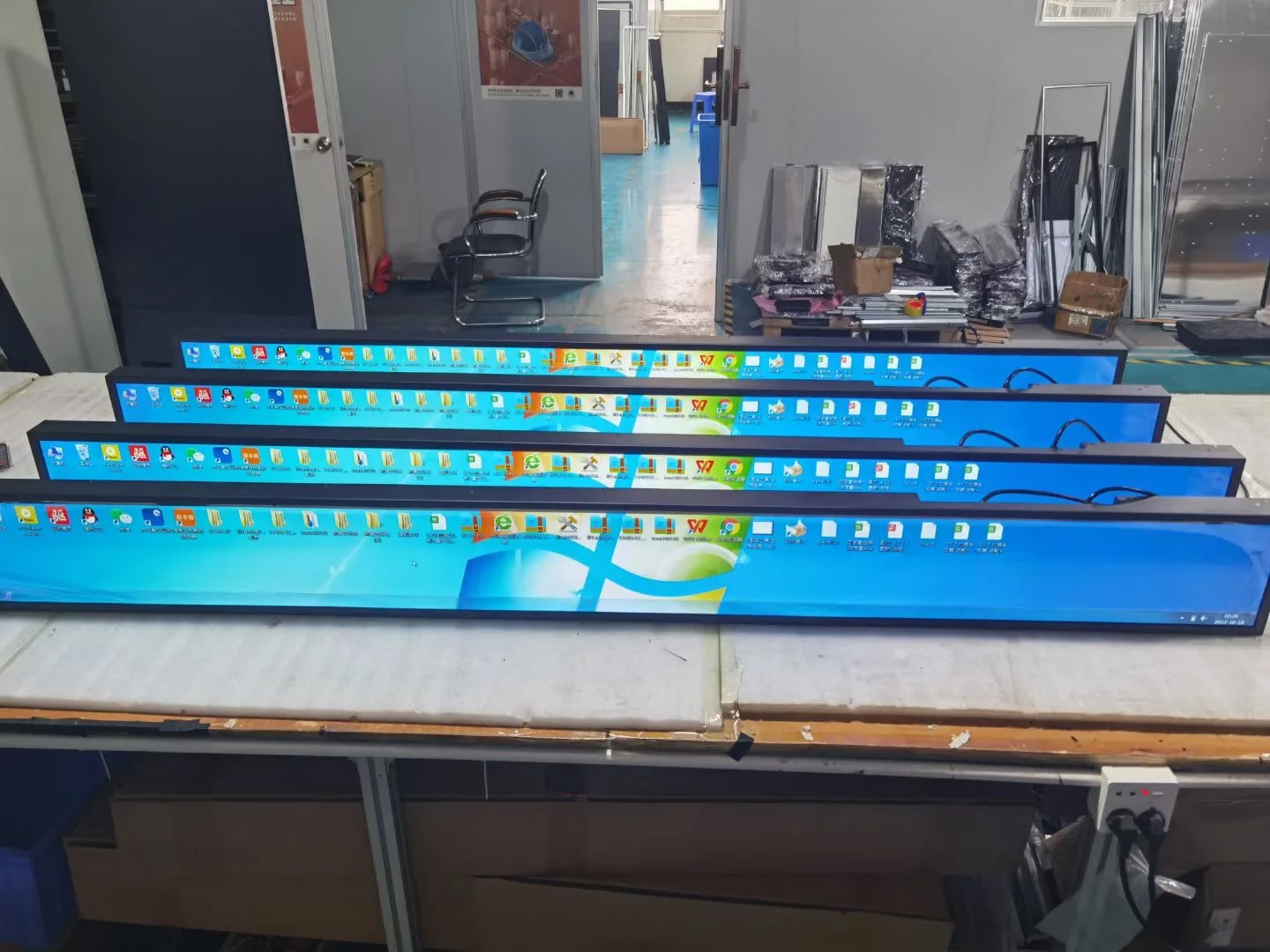 28inch 35inch Custom Ultra Wide Stretched Bar LCD Monitor Digital Signage Bar Type LCD Display For Bus Taxi