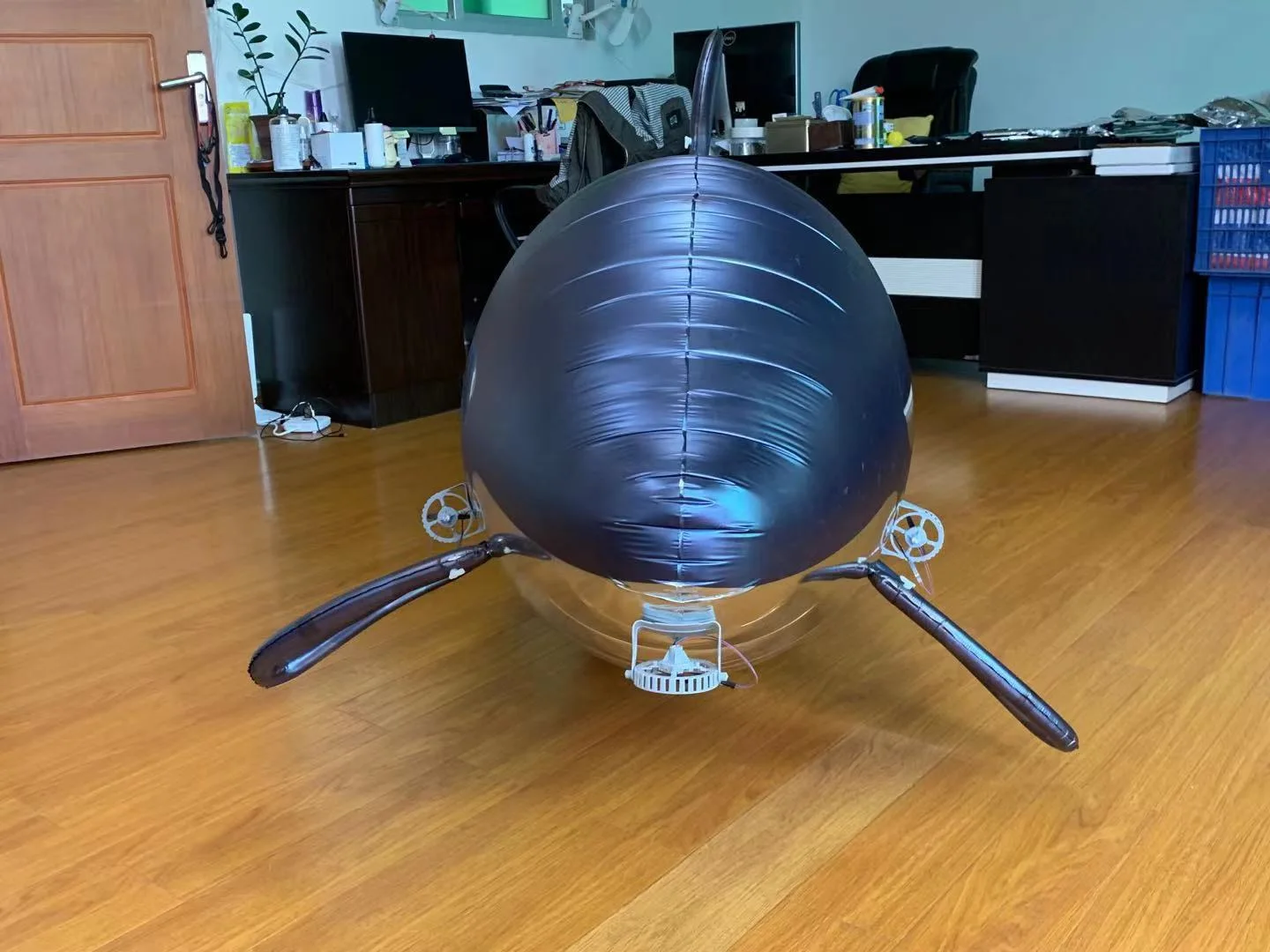 Party Decoration customized dolphin Shape Inflatable Flying Balloon With Remote Control