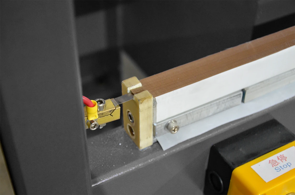 NG-01M Fully automatic foam mattress vacuum hydraulic compression packaging machinery