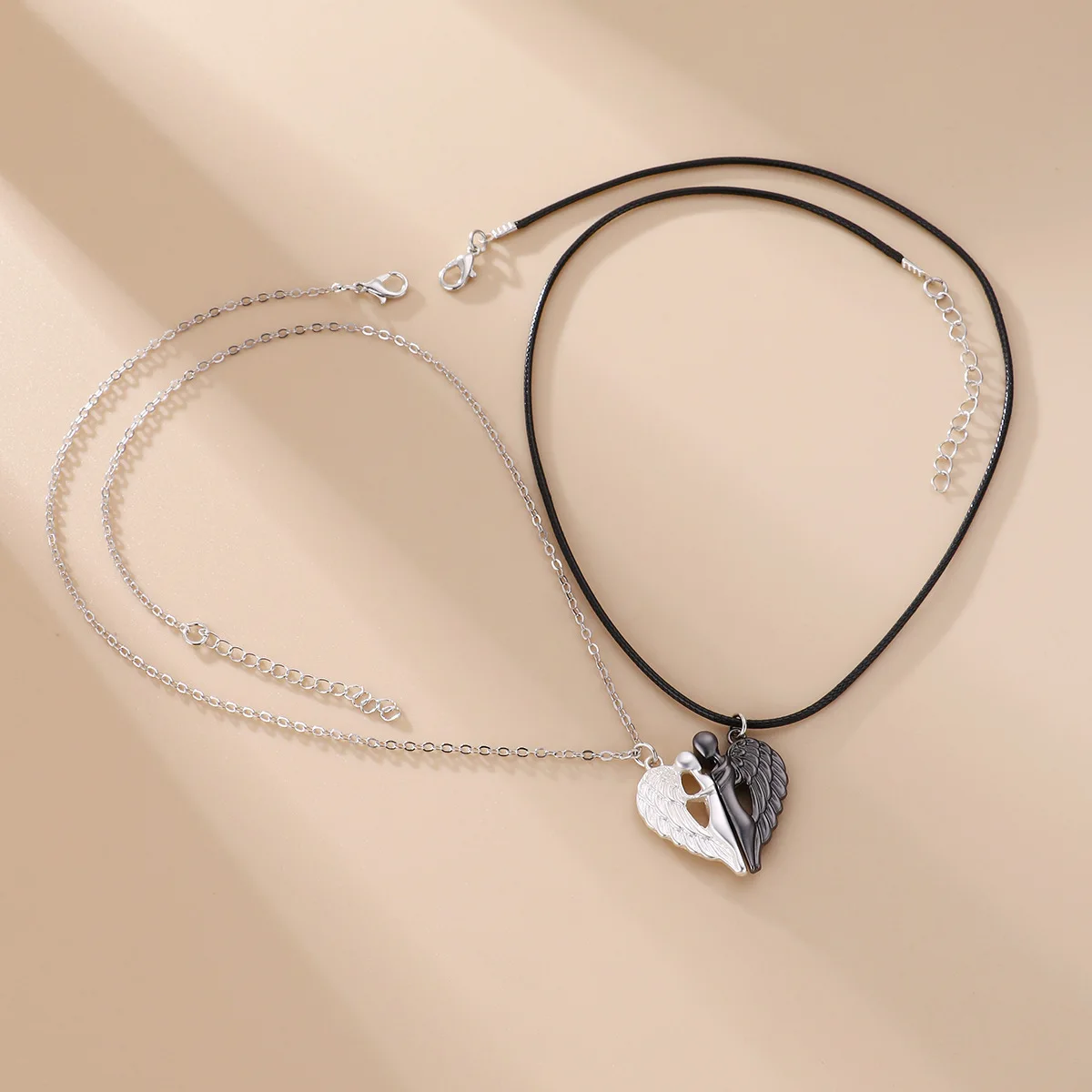 Lovers Magnet Angel Wings Embrace Love Pendant Devil Wings Magnet Valentine Gift Necklace Collarbone Chain Jewelry