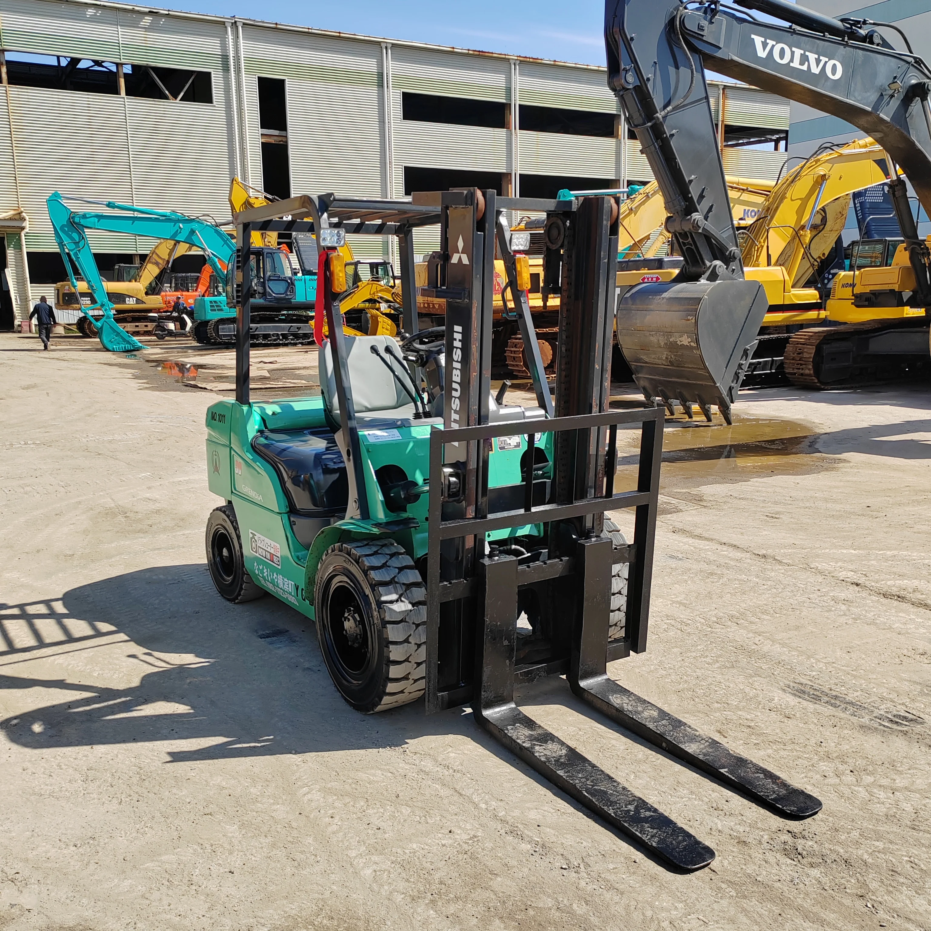Sale of Used  MITSUBISHI 30  3tons electric forklift truck price concessions