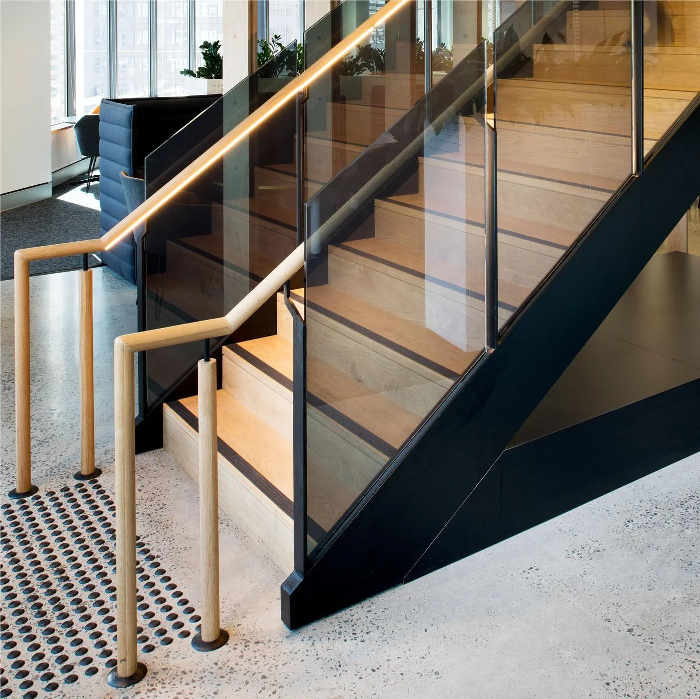 Top Selling Products In Alibaba White Oak Staircace Treads Custom Color Stair Nose Railings For Floating Staircase Balcony Stair