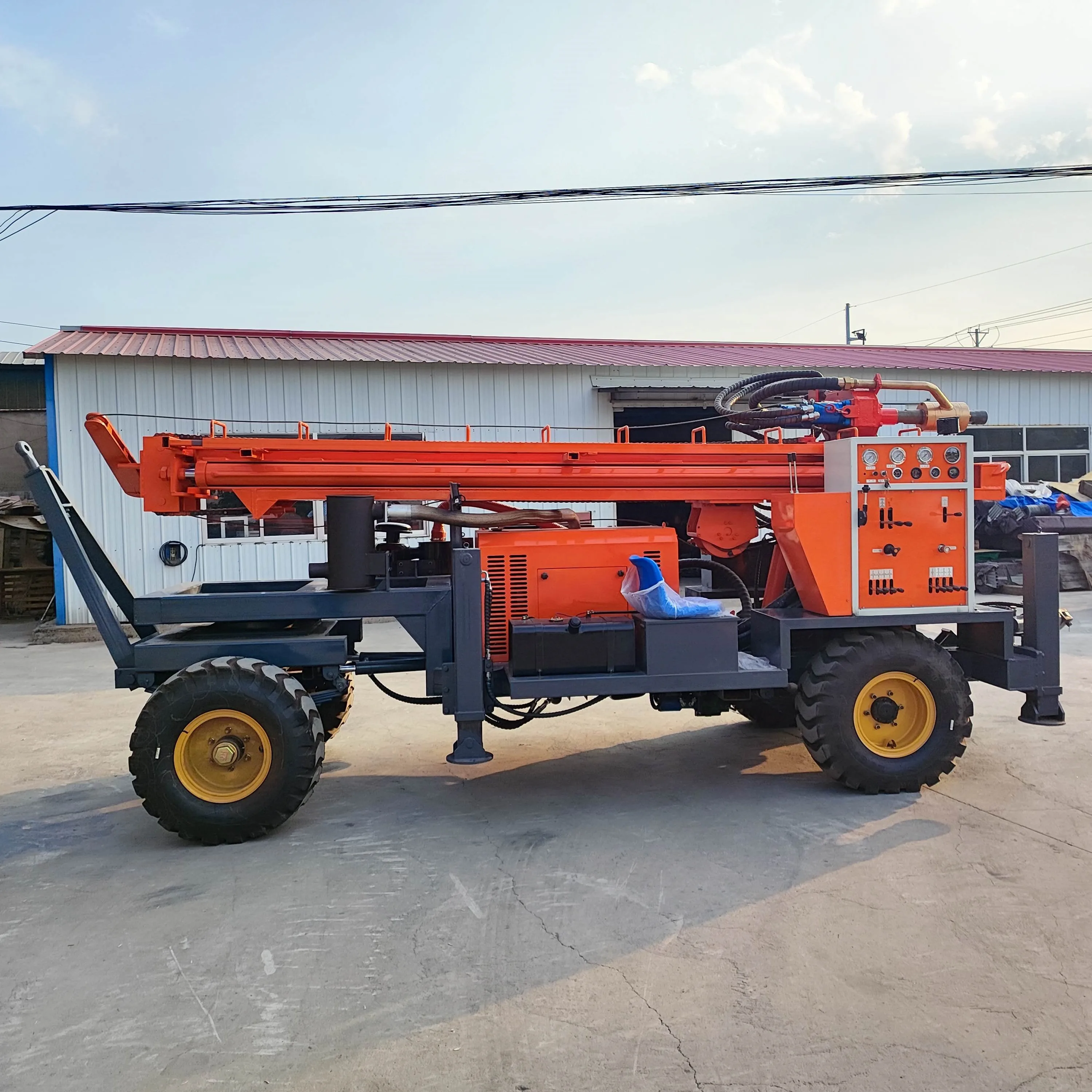 150 м 200 300 колесная гидравлическая буровая установка для бурения скважин