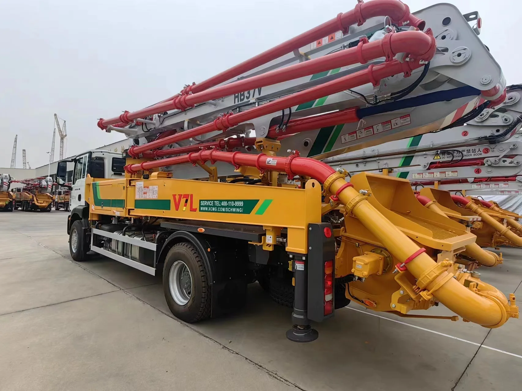 China 4*2 Howo Chassis 30m Truck-Mounted Concrete Boom Pump HB30V