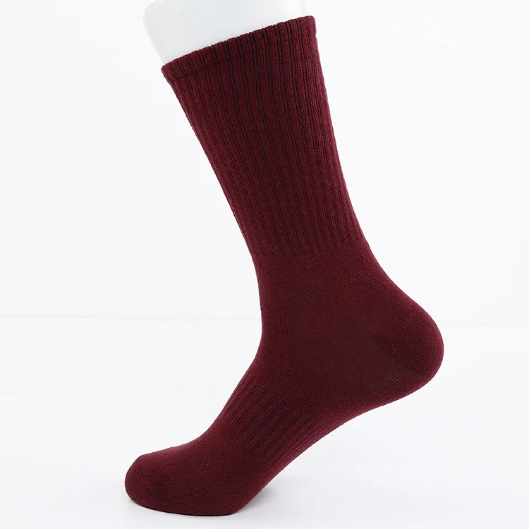 Оптовая продажа модные белые хлопковые спортивные носки с индивидуальным логотипом Роскошные зимние мужские упаковкой