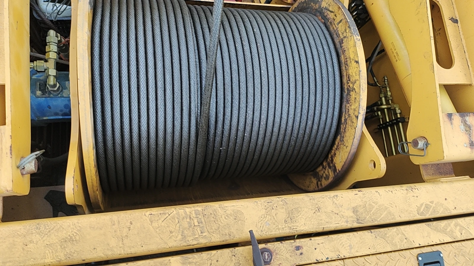 XCMG 150 Ton Mobile Crawler Crane XGC150 Used Hydraulic Boom Crawler Crane Price