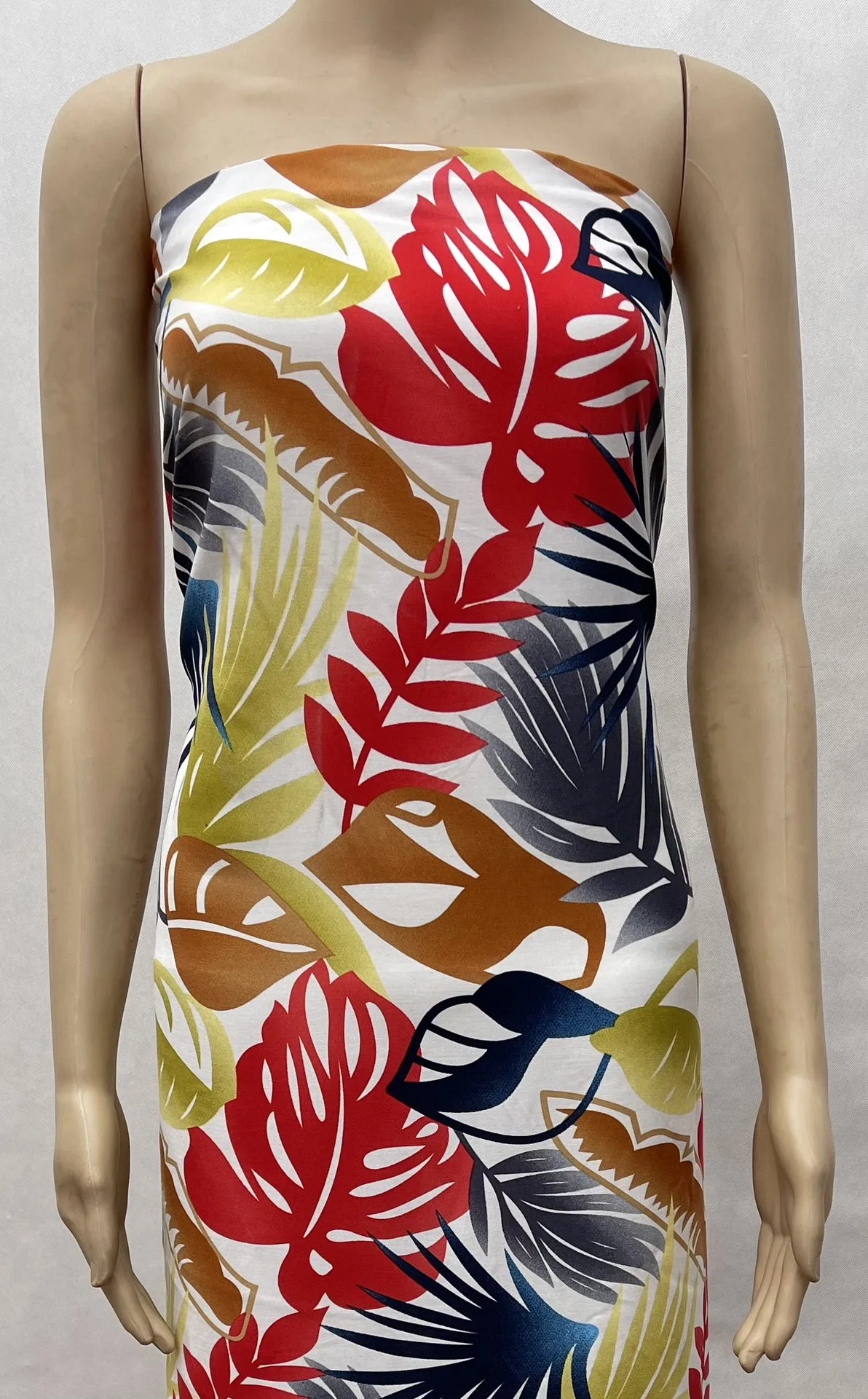 Wholesale 45s*45s Customized Breathable Eco-friendly Hawaiian Style Floral Rayon Viscose Woven Printed Fabric For Summer Dress