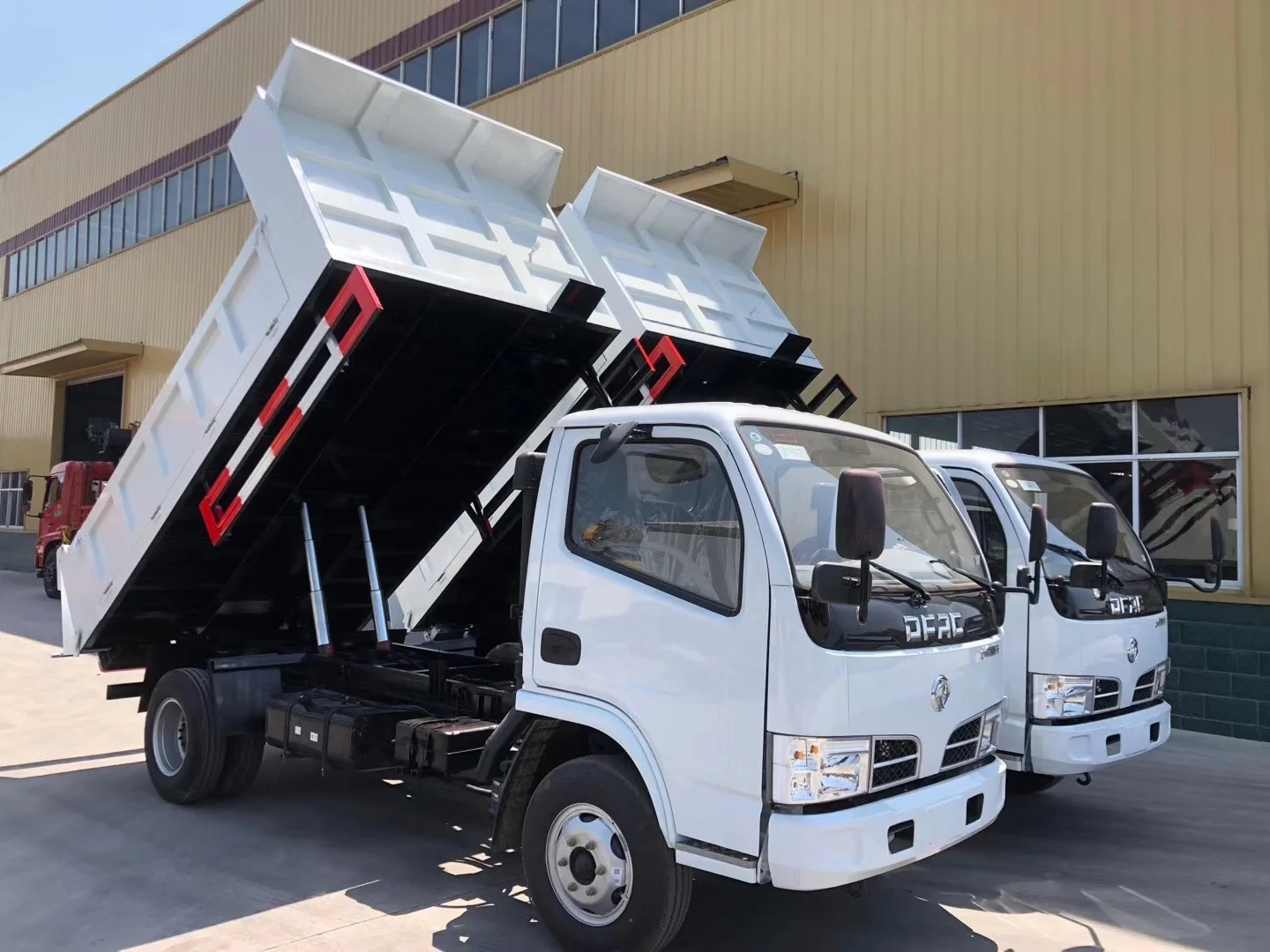 
right hand drive or left hand drive straight lifitng cylinder 4x2 4x4 3 tonne to 4 tonne 5 tonne dumper Truck 