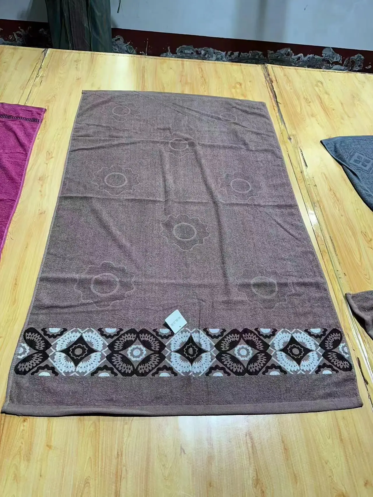 Foreign trade export polyester cotton oversized bath towels can be wholesale and customized to 90 * 155cm 460g