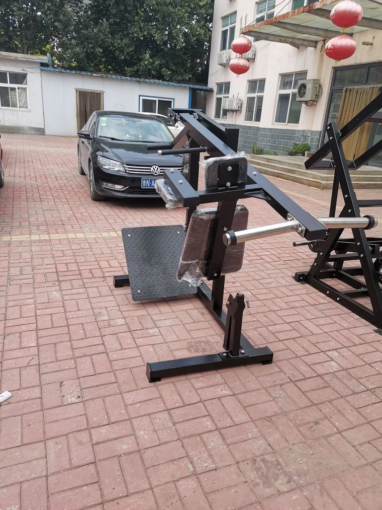 Professional Fitness Equipment Factory Directly Sell Sports Training Device Plate Loaded Pendulum Squat