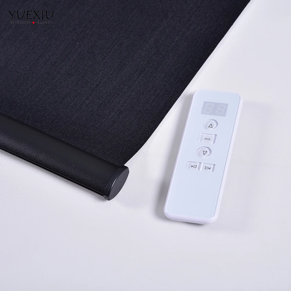 Электрические затемненные шторы для спальни с дистанционным управлением на солнечных батареях