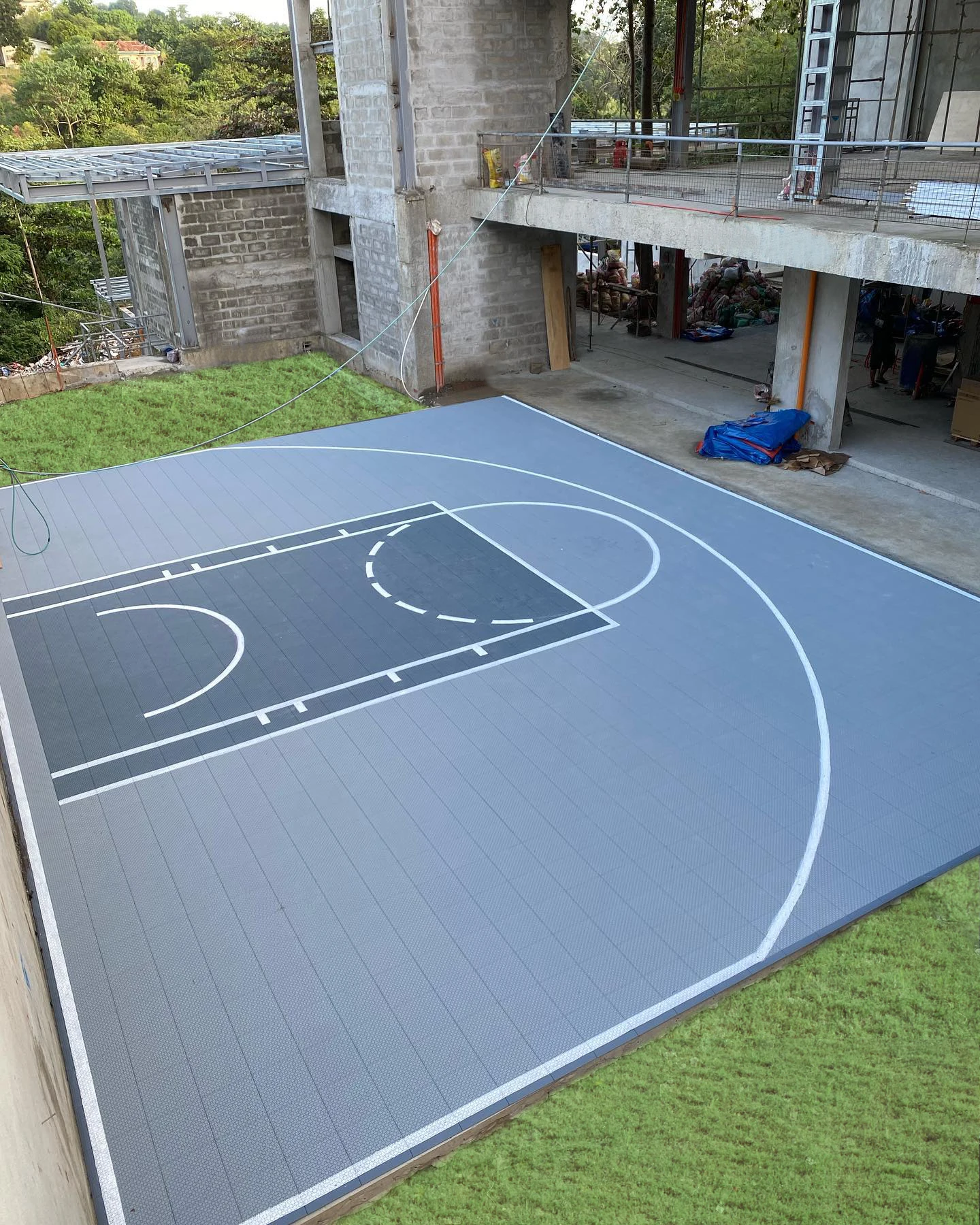 synthetic floor basketball court 20*25 feet and customize size suspended floor anti-slip floor paint for basketball court