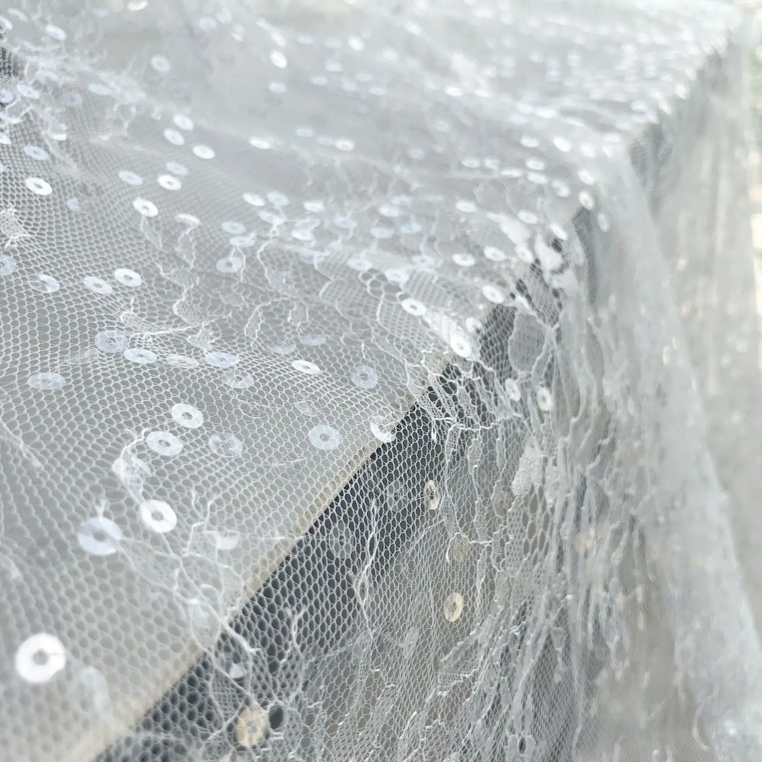 Wholesale K2013 Eco-Friendly Satin & Hollow Sequin Nylon Lace Fabric Fashionable for Wedding Dresses