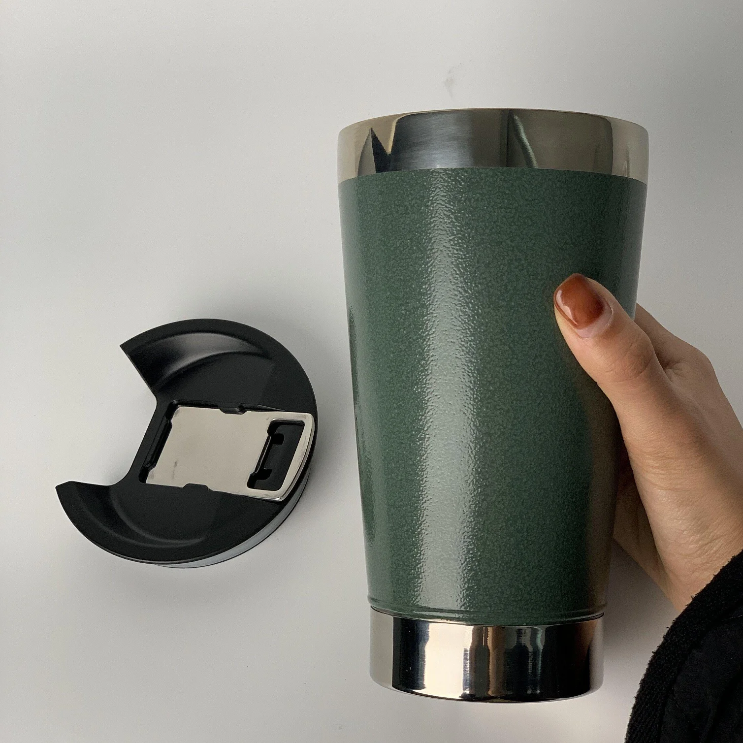 Wholesale Copo Termico 30 oz Double Walled Stainless Steel Vacuum Beer Mug Wine Tumbler Cups With Bottle Opener