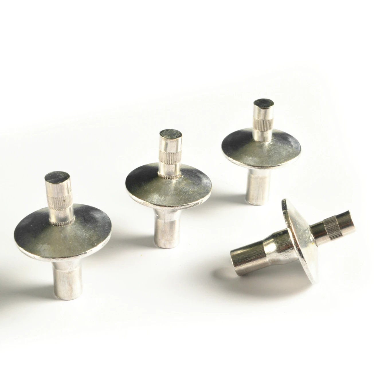 Полностью алюминиевая головка для жаровни из нержавеющей стали с заклепками