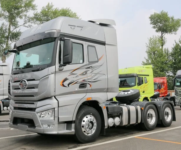 550hp Euro V FAW Diesel Fuel Type 6*4 Heavy Tractor Truck Hot Sale Tractor Trailer Truck Price for sale