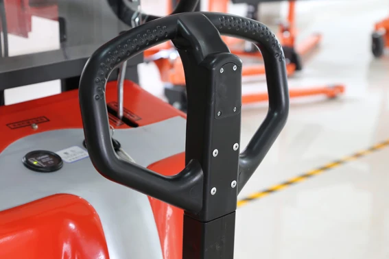 Лидер продаж, поддон-штабелер с полуэлектродвигателем 2 тонны 1,6 м для завода