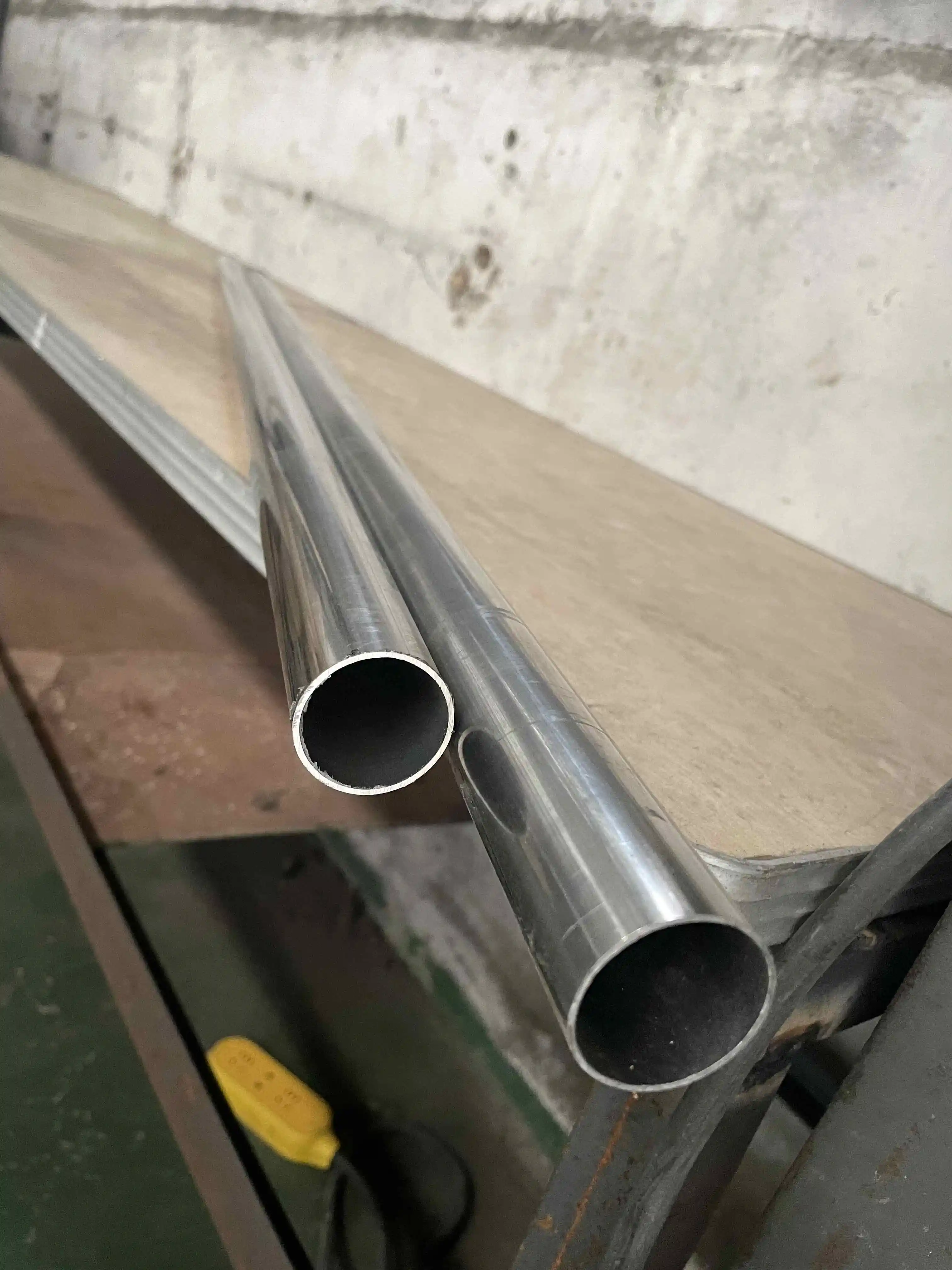 Stainless steel pipe provide safe, economical transportation of LNG, transporting natural gas to every location