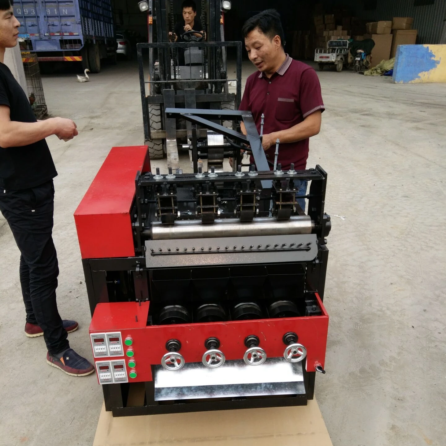 Easy Operating kitchen stainless steel wire scrubber,metallic sponge