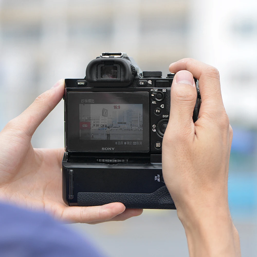 KingMa Camera Accessories VG-C1EM Battery Grip Battery Power Handle Grip Holder for SONY A7/A7R/A7S for Two NP-FW50 Batteries