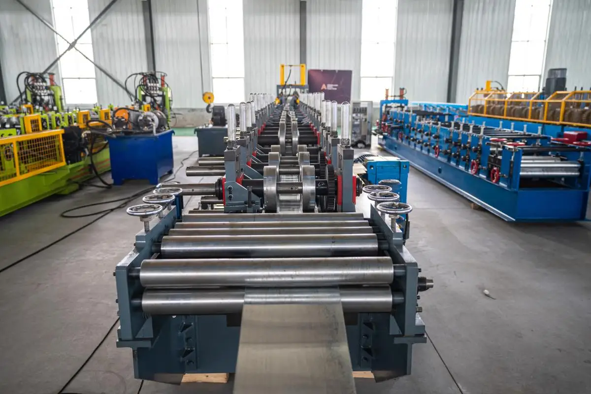 ZTRFM80-300 Automatic C purlin Steel CZ purlin  roll forming machine for solor panel structure