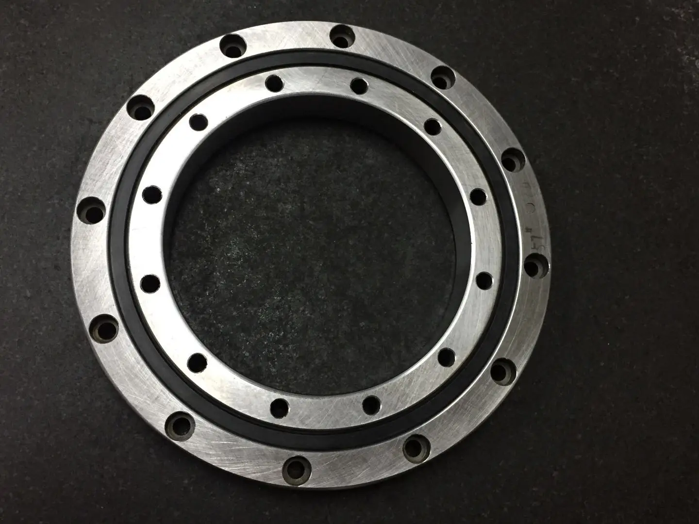 Luoyang Factory Industrial RobotbCylindrical Crossed Roller Bearings RU85 CRBF5515AT Cross Roller Bearings