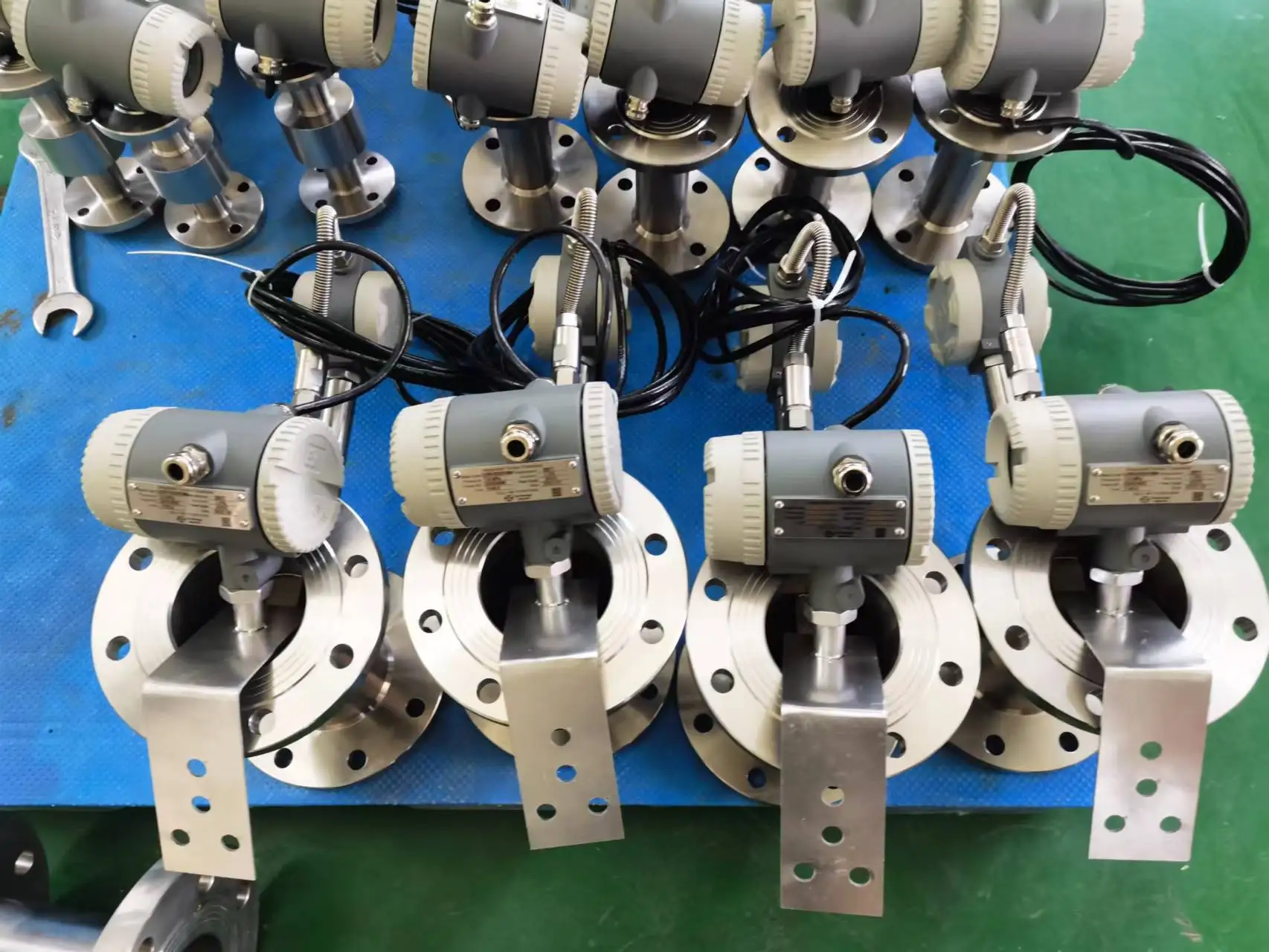 digital modbus  water flow meter liquid control pipeline water pump pool glue 2 4 8 inch electromagnetic flowmeter