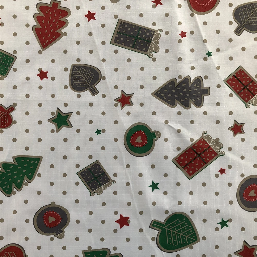 Nut-patterned Tablecloth for Christmas Banquets