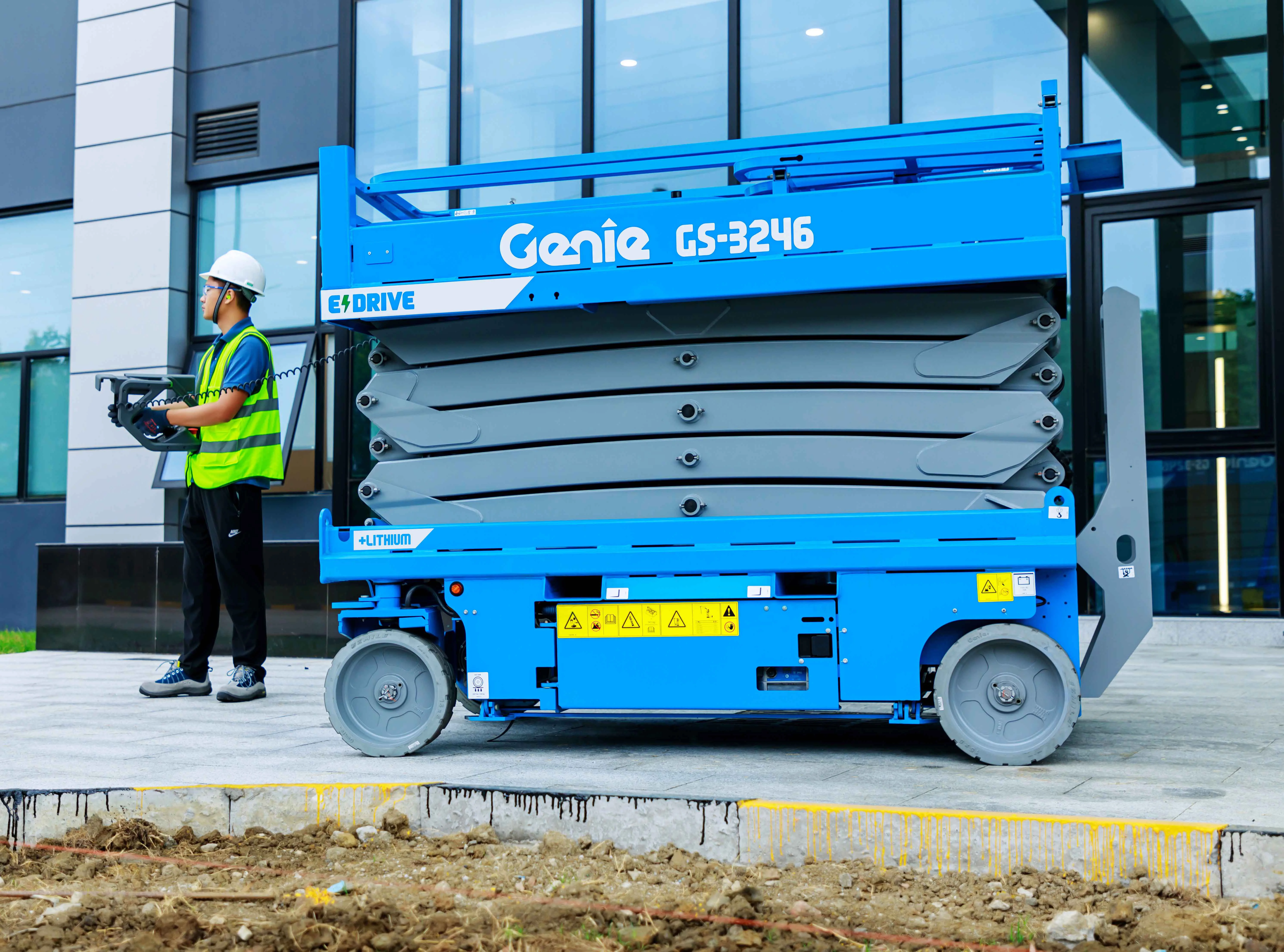 Гидравлическая подъемная платформа гусеничная ножничная GS-3246 для дешевой продажи