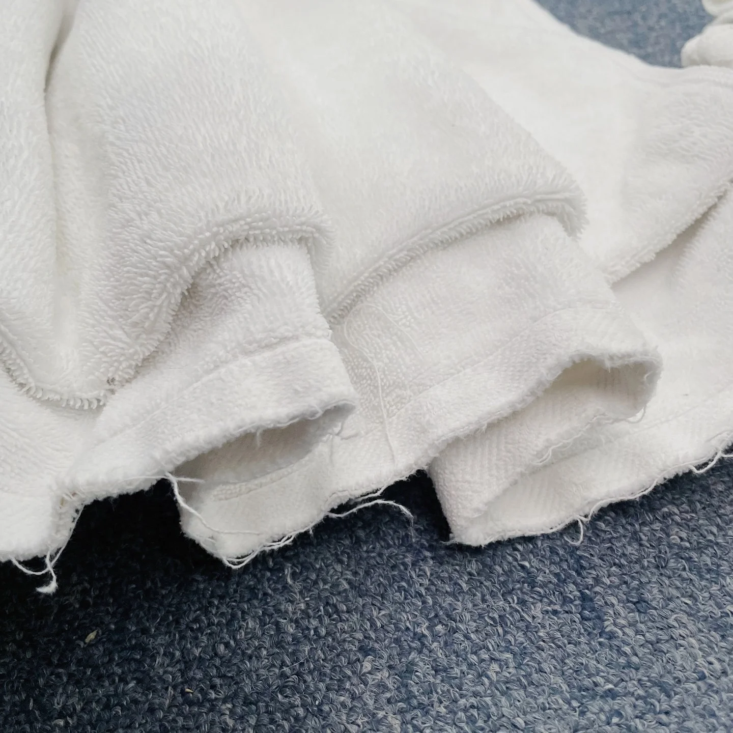 White Towel Cotton Wiping Rags 100% Cotton Painter Rags Textile Waste Recycled Cotton Cloth Mixed Towels