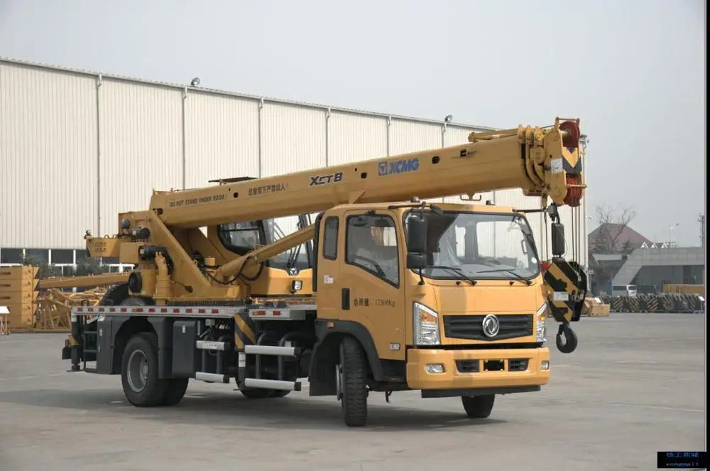 
XCMG XCT12L4 12 ton truck crane 