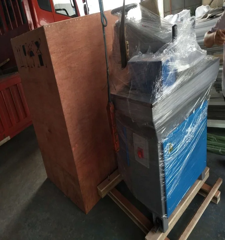 20T hydraulic swing arm bra cup cutting machine