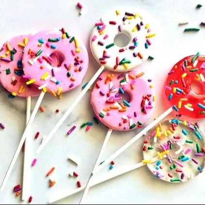 Wholesale round Fruit-Flavored Donut Lollipops for Kids Sweet and Fruity Treat Packaged in a Box
