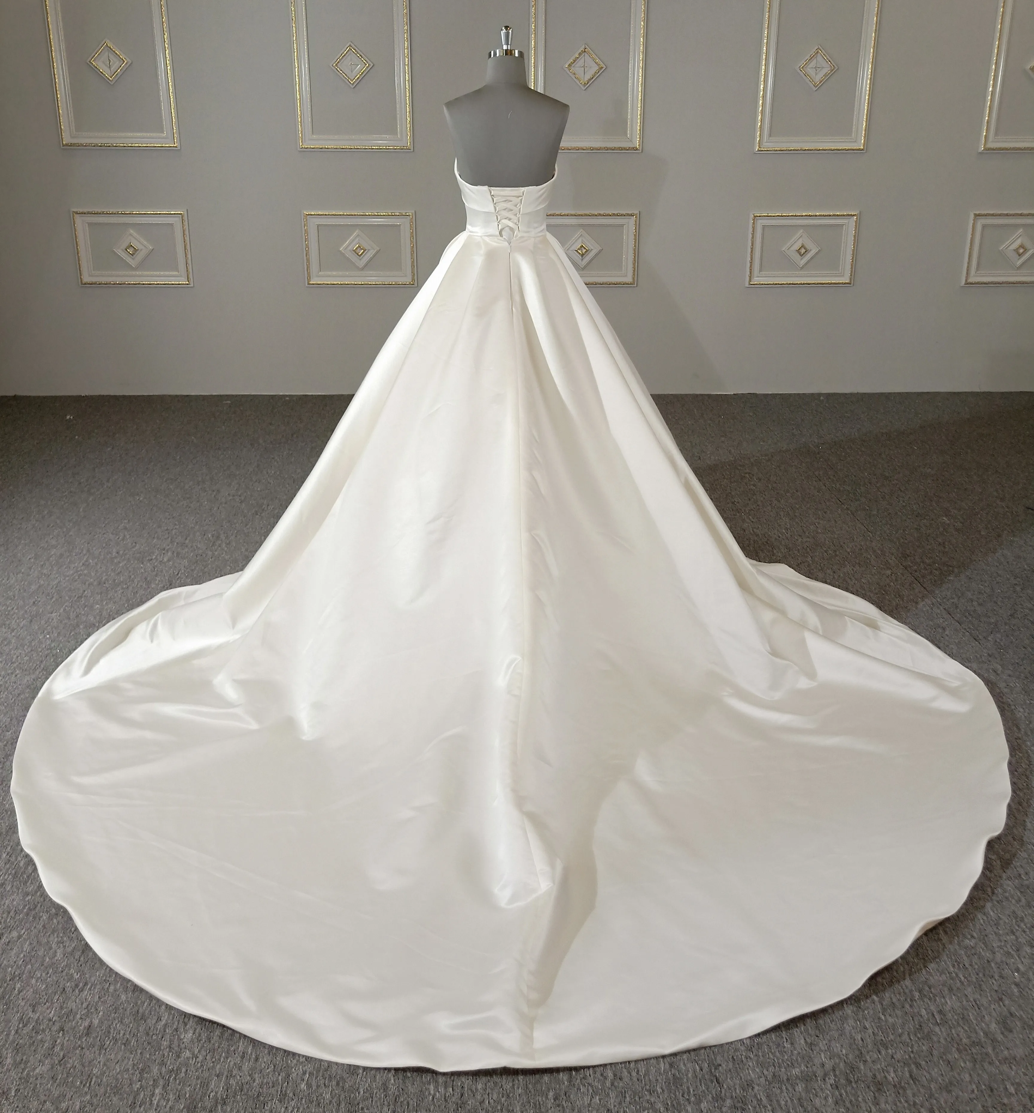 High quality special design off shoulder satin wedding dress for girls