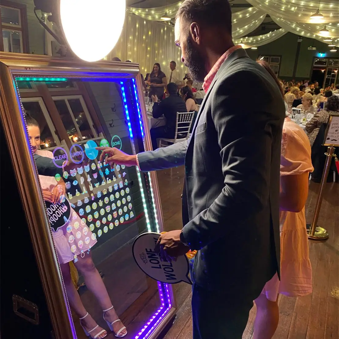 2022 Hot Sale Mirror PhotoBooth Set Wedding Party Rental High Quality Mirror Photo Booth Frame Photo Booth Mirror Booth