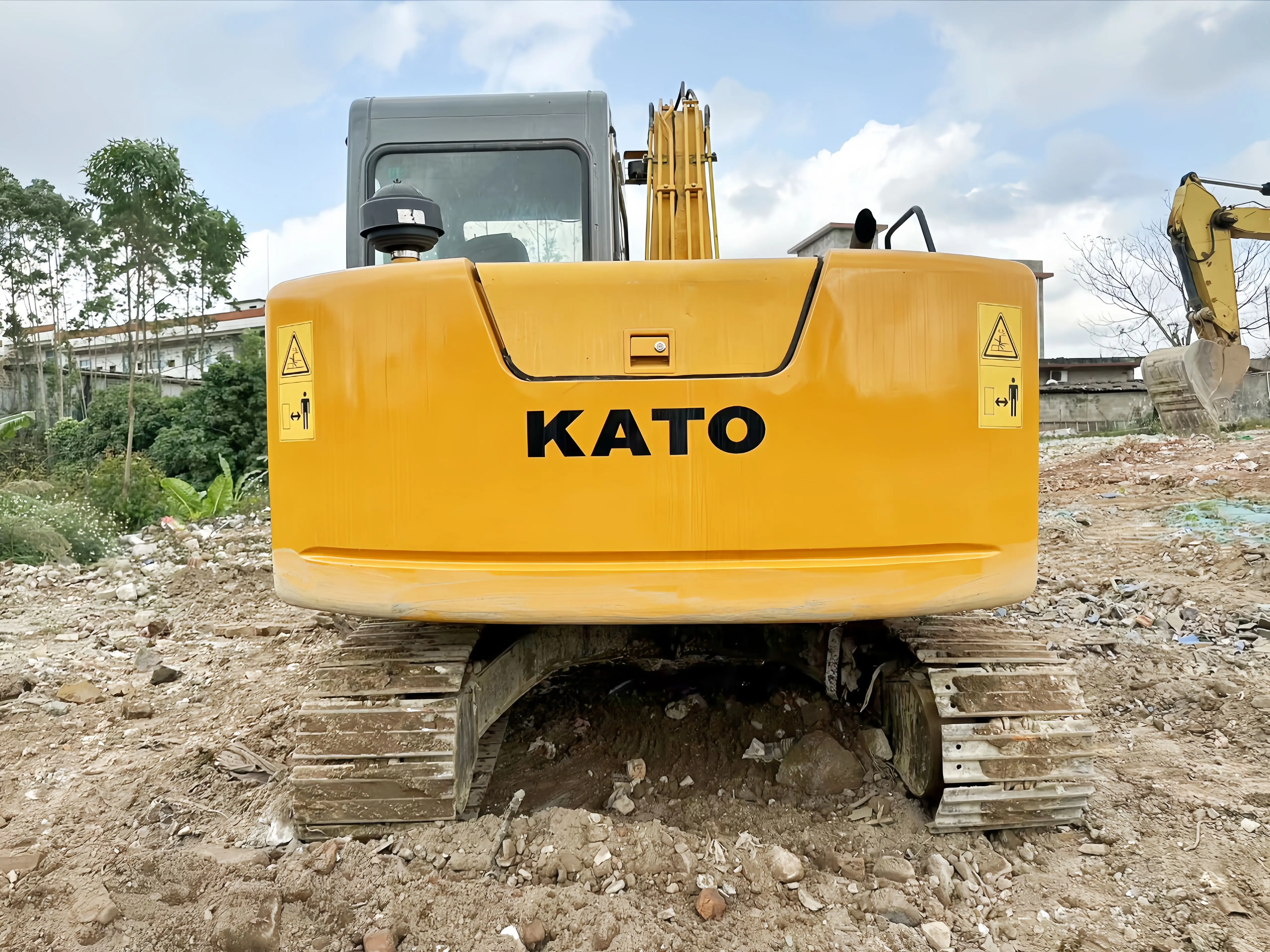 Spot Product Used Excavators KATO HD308R Multi Function Farm Small Excavators 8Ton Digger Excavator Machine
