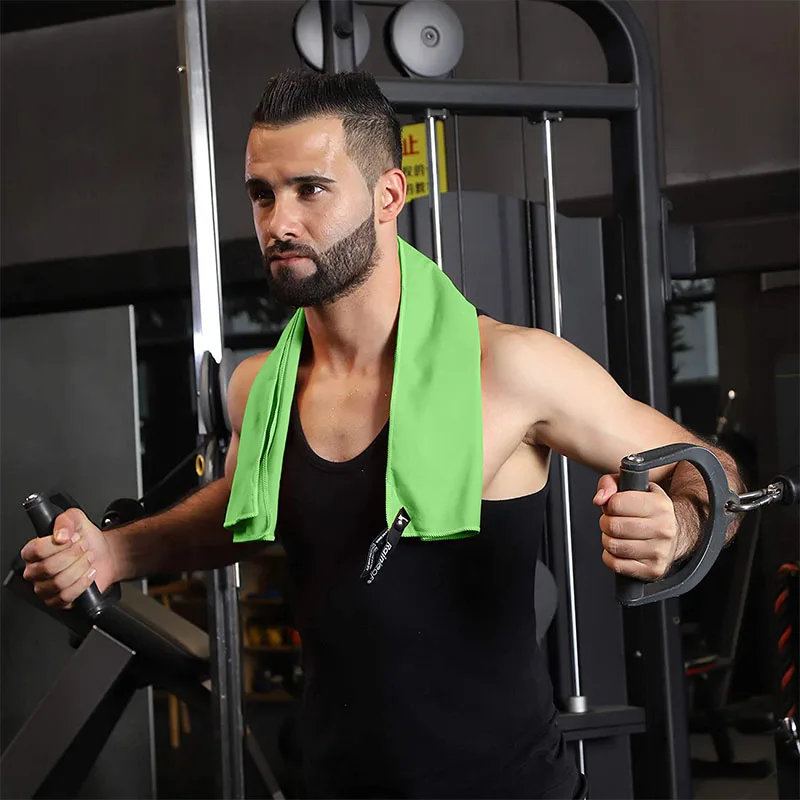 Super absorbent microfiber sports towel gym towel with carry bag and hanging loop