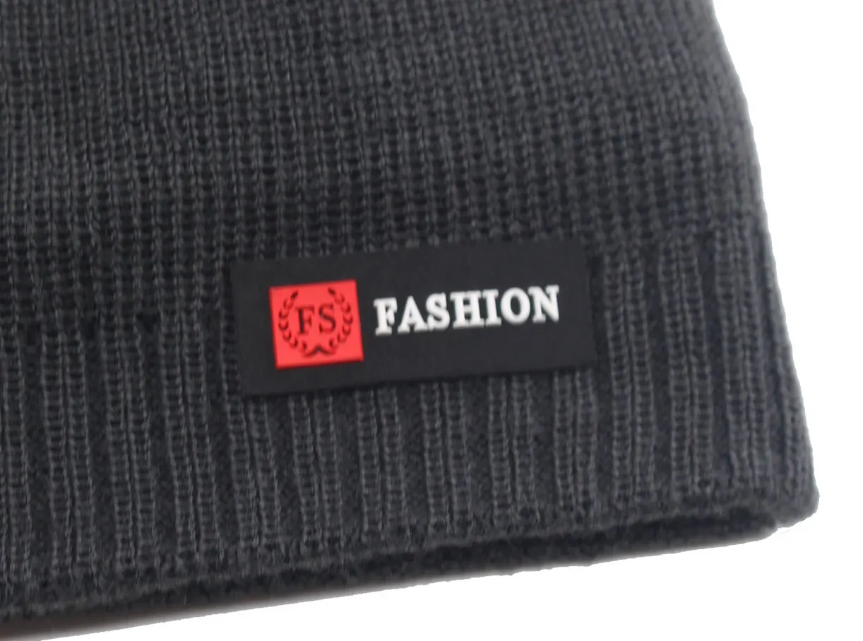 winter custom rubber patch cuffless polyester thermal fleece lined beanie hat